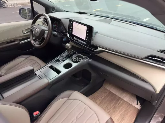 Toyota Sienna Platinum 2.5L AT FWD 2021 - Full option Platinum Hybrid hiếm, 2 ghế thương gia option 200 triệu
