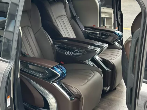 Toyota Sienna Platinum 2.5L AT FWD 2021 - Full option Platinum Hybrid hiếm, 2 ghế thương gia option 200 triệu