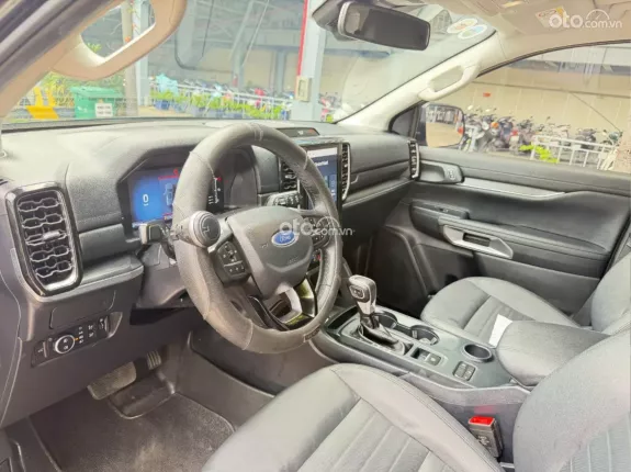 Ford Everest Sport 2.0 AT 4x2 2025 - FORD EVEREST SPORT 2025 PHIÊN BẢN THỂ THAO 1 CHỦ TỪ ĐẦU