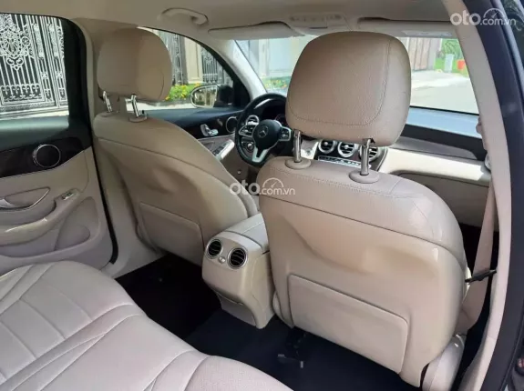 Mercedes-Benz GLC 200 2022 - Đen kem