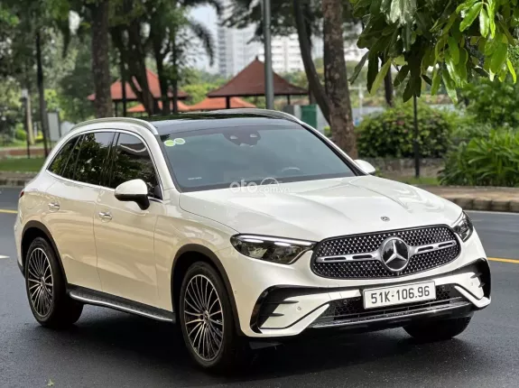 Mercedes-Benz GLC 300 4Matic V1 2024 - All New 2024 HUD Kính Siêu Lướt
