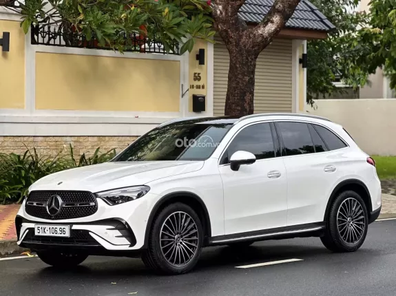 Mercedes-Benz GLC 300 4Matic V1 2024 - All New 2024 HUD Kính Siêu Lướt
