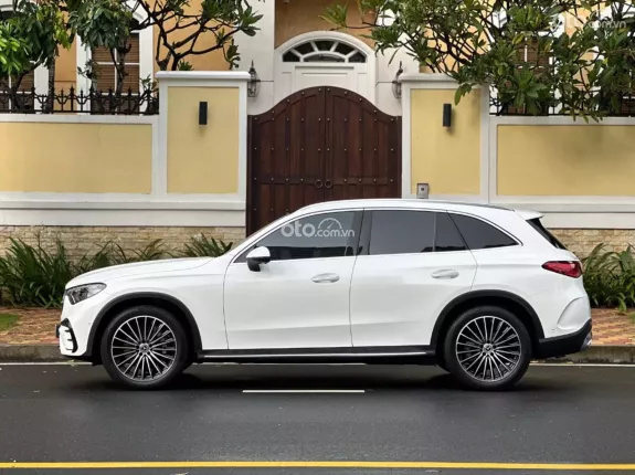 Mercedes-Benz GLC 300 4Matic V1 2024 - All New 2024 HUD Kính Siêu Lướt
