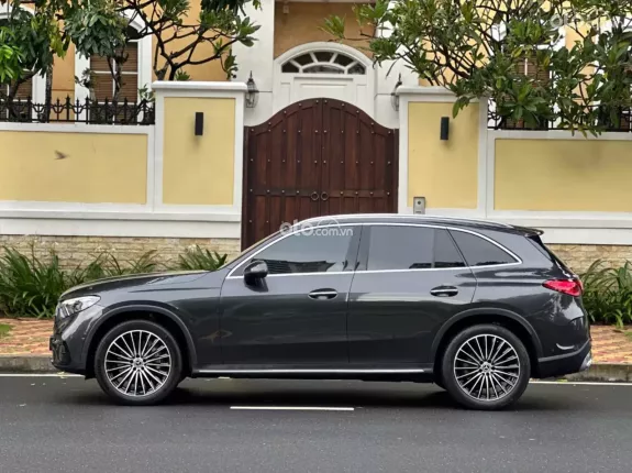 Mercedes-Benz GLC 300 4Matic V1 2023 - All New 2023, nội thất nâu cực hot