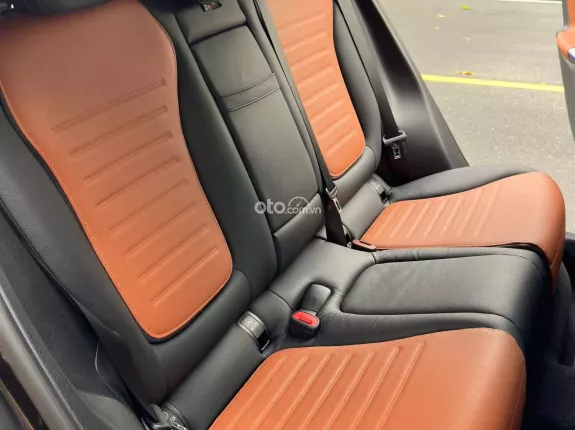 Mercedes-Benz GLC 300 4Matic V1 2023 - All New 2023, nội thất nâu cực hot