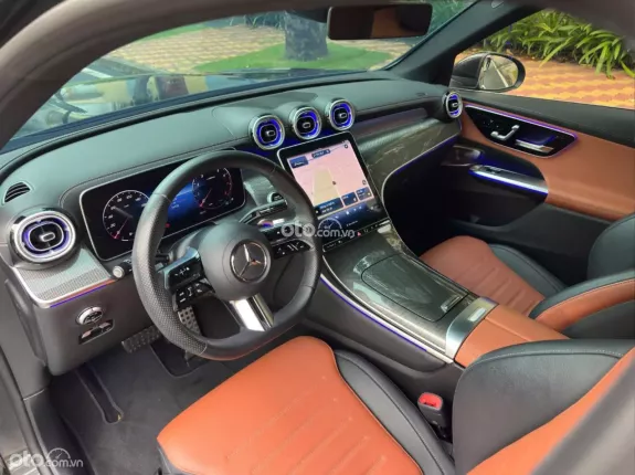 Mercedes-Benz GLC 300 4Matic V1 2023 - All New 2023, nội thất nâu cực hot