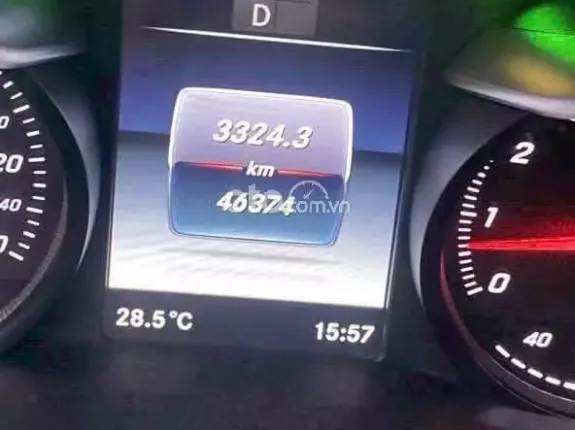 Mercedes-Benz GLC 250 4Matic 2017 - Chạy 4,6v km siêu mới
