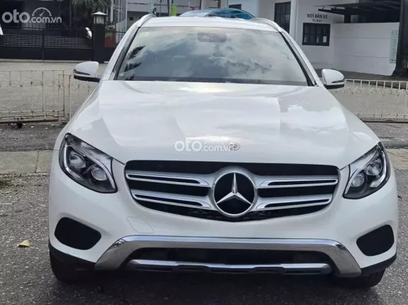Mercedes-Benz GLC 250 4Matic 2017 - Chạy 4,6v km siêu mới