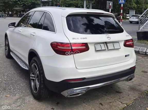 Mercedes-Benz GLC 250 4Matic 2017 - Chạy 4,6v km siêu mới