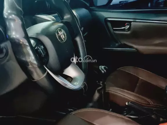 Toyota Fortuner 2.5G 4x2 MT 2017 - Giá có thương lượng