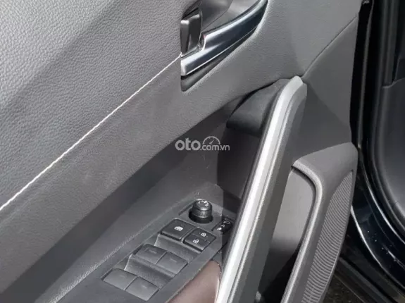 Toyota Corolla Cross 1.8 HV 2025 - Hybrid Tiết Kiệm Nhiên Liệu Camera 360 Ghế Da