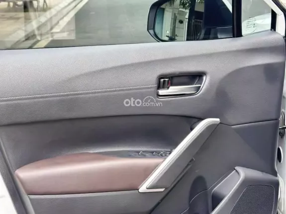 Toyota Corolla Cross 1.8 V  2024 - Xe 1 chủ, zin nguyên, trang bị an toàn Toyota Safety Sense