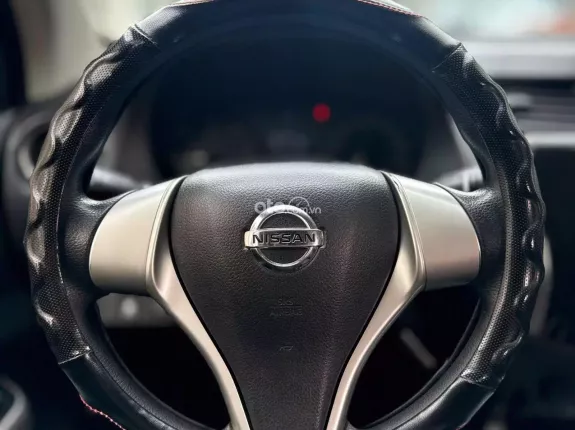Nissan Navara EL 2.5 AT 2019 - Trang bị an toàn đầy đủ, hỗ trợ ngân hàng 70%
