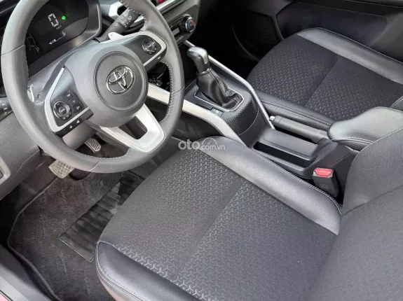 Toyota Raize 2022 - Ngoại thất và nội thất còn rất mới, bảo dưỡng định kỳ đầy đủ tại hãng