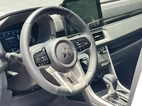 Mitsubishi Xpander AT Premium 2025 - 1.5AT nhập Indonesia, odo 19900km, full option, màn hình 9 inch
