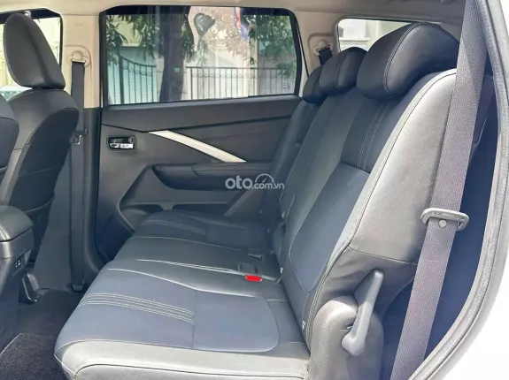 Mitsubishi Xpander AT Premium 2025 - 1.5AT nhập Indonesia, odo 19900km, full option, màn hình 9 inch