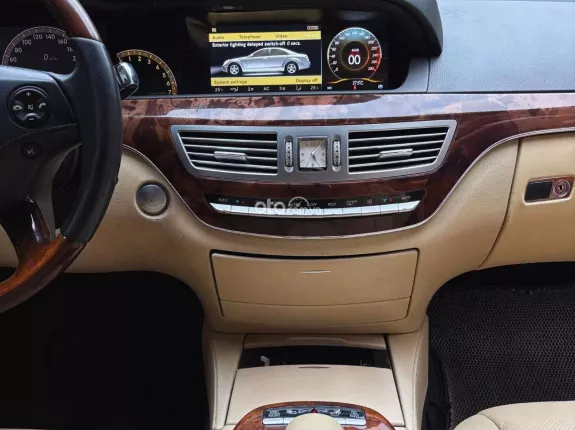 Mercedes-Benz S500 2008 - Trang bị nhiều phụ kiện