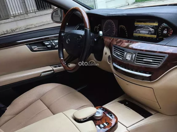 Mercedes-Benz S500 2008 - Trang bị nhiều phụ kiện