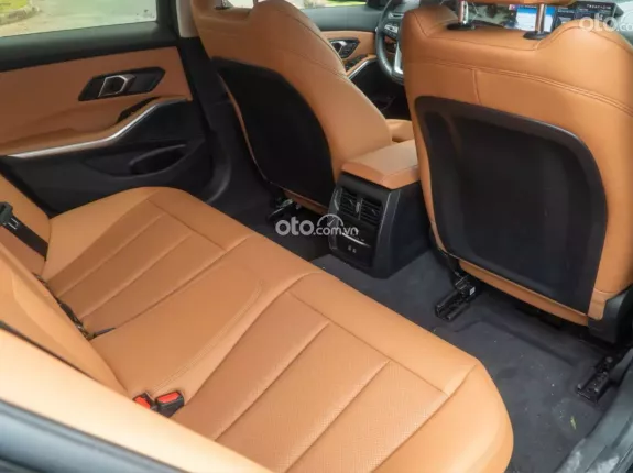 BMW 320i Sport Line 2024 - Siêu lướt 9.100km cực đẹp