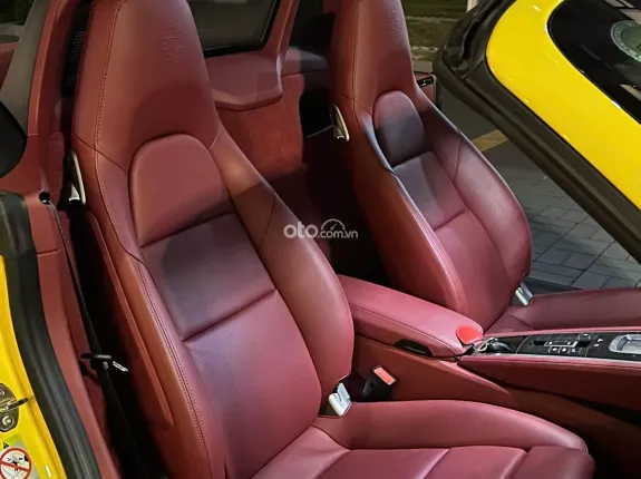 Porsche 718 Boxster 2024 - Siêu xe mui trần thể thao sang trọng