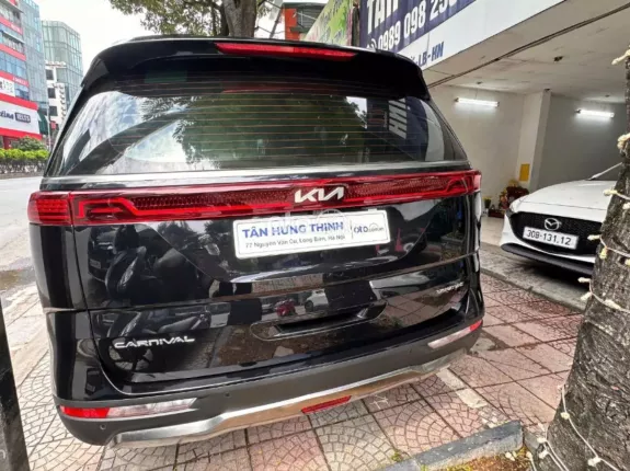 Kia Carnival 3.5G Signature 2022 - Xe biển Hà Nội. Full lịch sử hãng