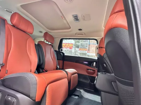 Kia Carnival 3.5G Signature 2022 - Xe biển Hà Nội. Full lịch sử hãng