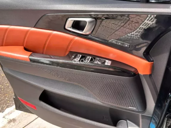 Kia Carnival 3.5G Signature 2022 - Xe biển Hà Nội. Full lịch sử hãng