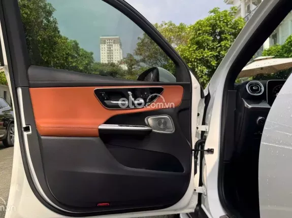 Mercedes-Benz GLC 300 4Matic 2024 - DẪN DẦU XU HƯỚNG CÔNG NGHỆ