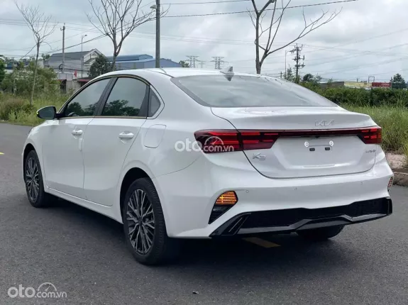 Kia K3 1.6 Luxury 2025 - Siêu lướt, tên tư nhân 1 chủ từ mới