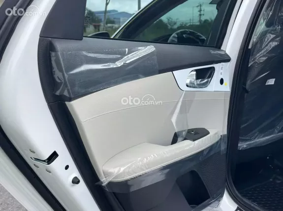 Kia K3 1.6 Luxury 2025 - Siêu lướt, tên tư nhân 1 chủ từ mới