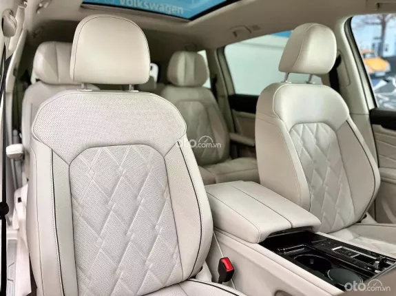Volkswagen Viloran Luxury 2025 - 🎁 Giảm thêm tiền mặt & Tặng thêm phụ kiện khi liên hệ trực tiếp: 0979 753 204 Mr Thắng
