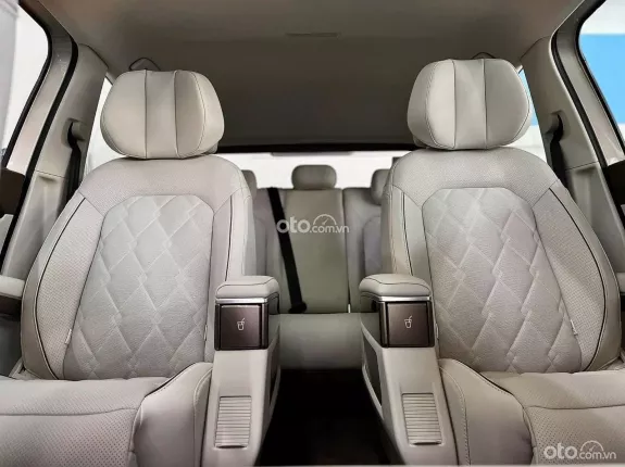 Volkswagen Viloran Luxury 2025 - 🎁 Giảm thêm tiền mặt & Tặng thêm phụ kiện khi liên hệ trực tiếp: 0979 753 204 Mr Thắng