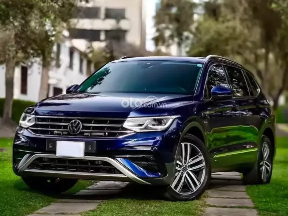 Volkswagen Tiguan Facelift 2023 - 🎁 Giảm thêm tiền mặt & Tặng thêm phụ kiện khi liên hệ trực tiếp: 0979 753 204 Mr Thắng
