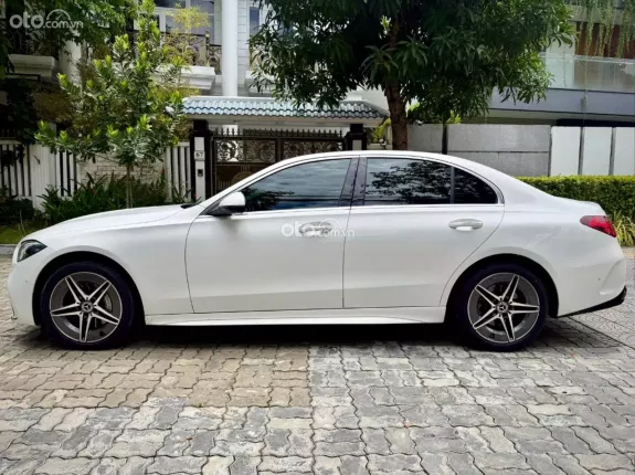 Mercedes-Benz C300 AMG 2022 - All New 2023 form mẫu mới