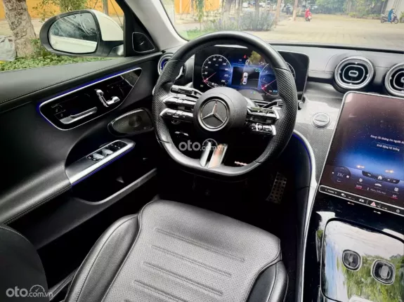 Mercedes-Benz C300 AMG 2022 - All New 2023 form mẫu mới