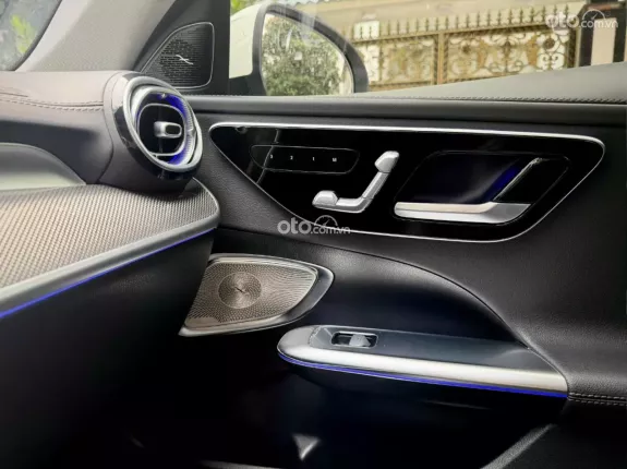 Mercedes-Benz C300 AMG 2022 - All New 2023 form mẫu mới