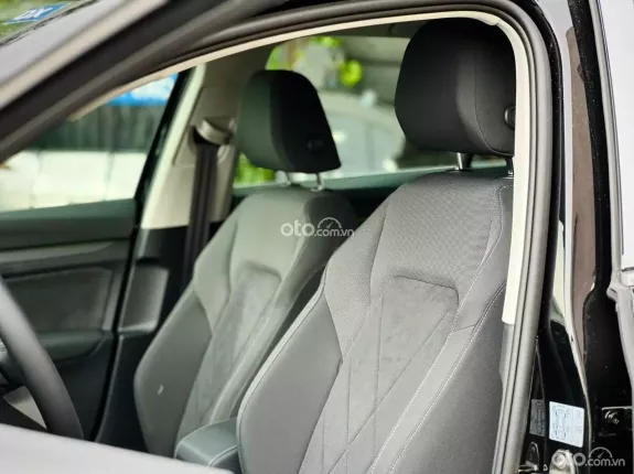 Volkswagen Golf 2024 - 🎁 Giảm thêm tiền mặt & Tặng thêm phụ kiện khi liên hệ trực tiếp! LH: 0979 753 204 Mr Thắng