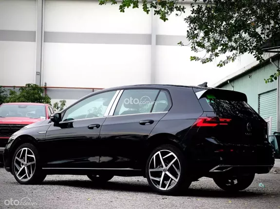 Volkswagen Golf 2024 - 🎁 Giảm thêm tiền mặt & Tặng thêm phụ kiện khi liên hệ trực tiếp! LH: 0979 753 204 Mr Thắng