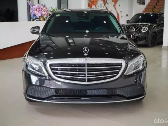 Mercedes-Benz C200 Exclusive 2021 - Black Edition siêu lướt cực đẹp