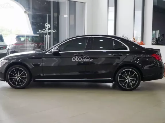 Mercedes-Benz C200 Exclusive 2021 - Black Edition siêu lướt cực đẹp