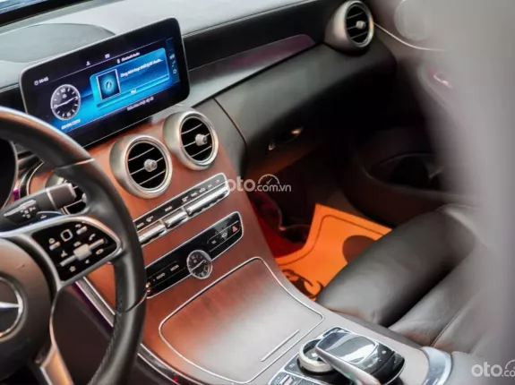 Mercedes-Benz C200 Exclusive 2021 - Black Edition siêu lướt cực đẹp