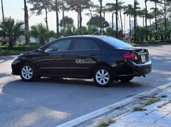 Toyota Corolla Altis 1.8G CVT 2010 - Gia đình cần bán gấp