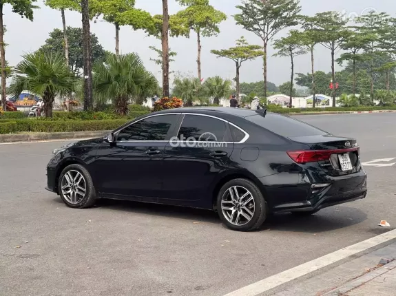 Kia Cerato 2.0 AT Premium 2019 - Gia đình cần tiền bán gấp