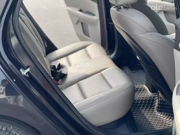 Kia Cerato 2.0 AT Premium 2019 - Gia đình cần tiền bán gấp