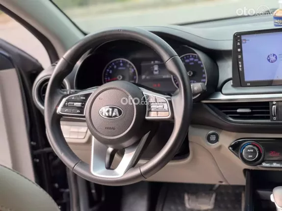 Kia Cerato 2.0 AT Premium 2019 - Gia đình cần tiền bán gấp