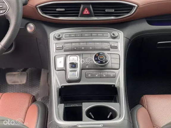 Hyundai Santa Fe 2.2 Dầu Cao cấp 2024 - New hàng mới về em trào bán ngay