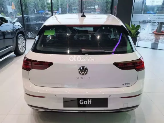 Volkswagen Golf 2024 - 🎁 Giảm thêm tiền mặt & Tặng thêm phụ kiện khi liên hệ trực tiếp! LH: 0979 753 204 Mr Thắng