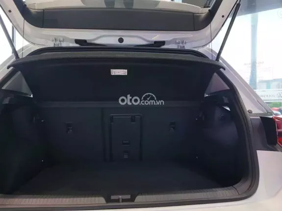 Volkswagen Golf 2024 - 🎁 Giảm thêm tiền mặt & Tặng thêm phụ kiện khi liên hệ trực tiếp! LH: 0979 753 204 Mr Thắng