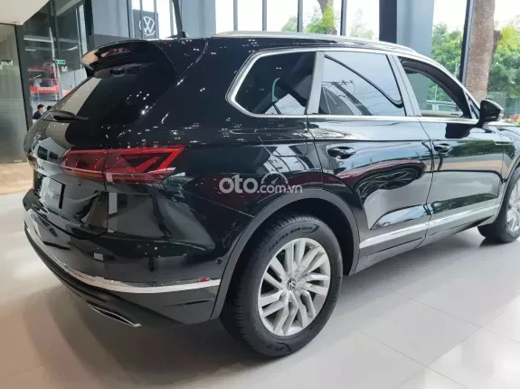 Volkswagen Touareg 2023 - 🎁 Giảm thêm tiền mặt & Tặng thêm phụ kiện khi liên hệ trực tiếp! LH: 0979 753 204 Mr Thắng