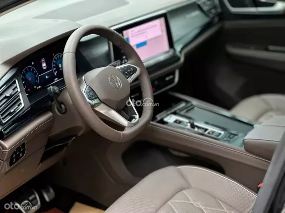 Volkswagen Viloran Luxury 2025 - 🎁 Giảm thêm tiền mặt & Tặng thêm phụ kiện khi liên hệ trực tiếp! LH: 0979 753 204 Mr Thắng